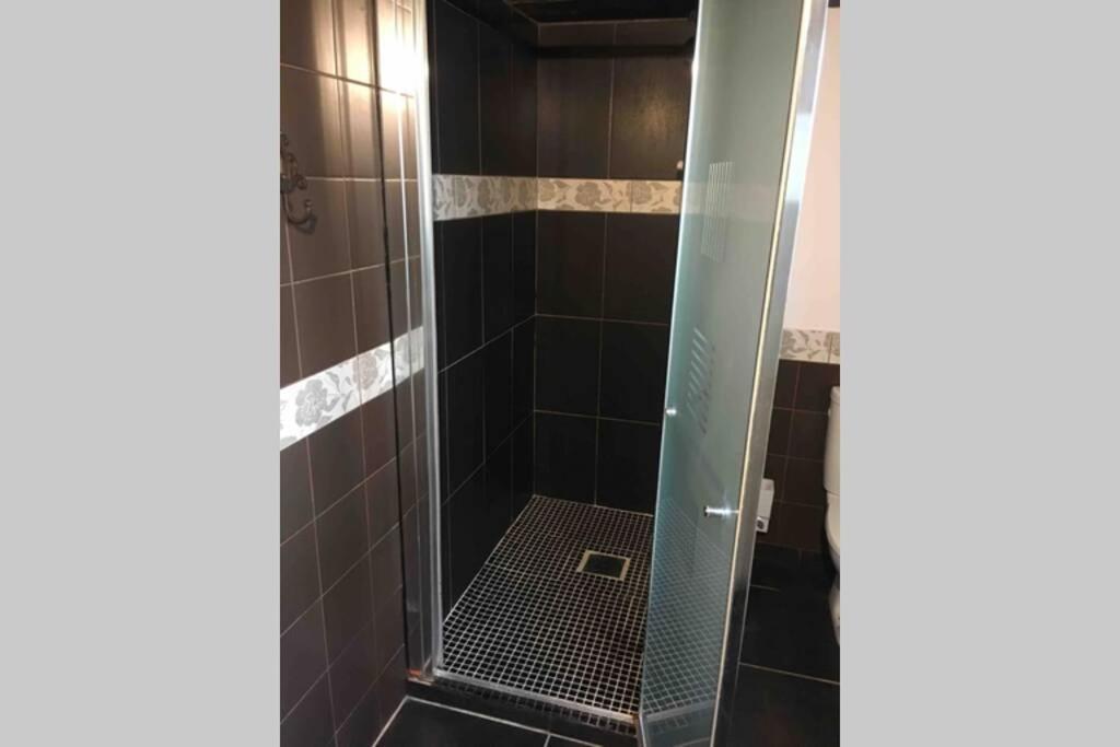 Bel Appartement En Rez De Jardin, 10Min Centre Et 300M Quais De Seine Wifi Rouen Bagian luar foto